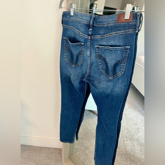 Hollister High Rise Super Skinny Jeans - Picture 2 of 4